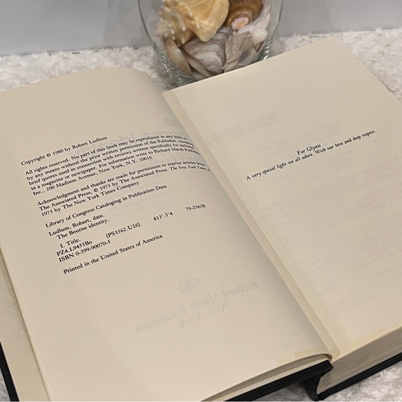 The Bourne Identity by Richard Ludlum Hardcover Novel Copyright 1980 - Picture 5 of 8